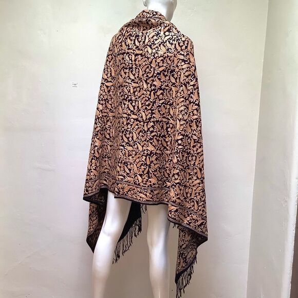 Extra Large Cashmere Embroidered Scarf - Picture 3 of 7